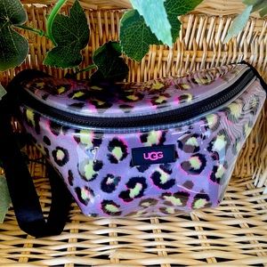 UGG Nasha Fanny pack waist bag -waterproof !